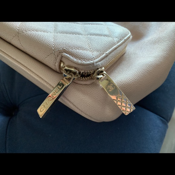 Chanel 18s business affinity backpack beige gold - Picture 3 of 8